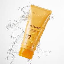Medicube_-_Kojic_Acid_Turmeric_Toning_Cleanser_120ml_3-_Seoulful_Skincare