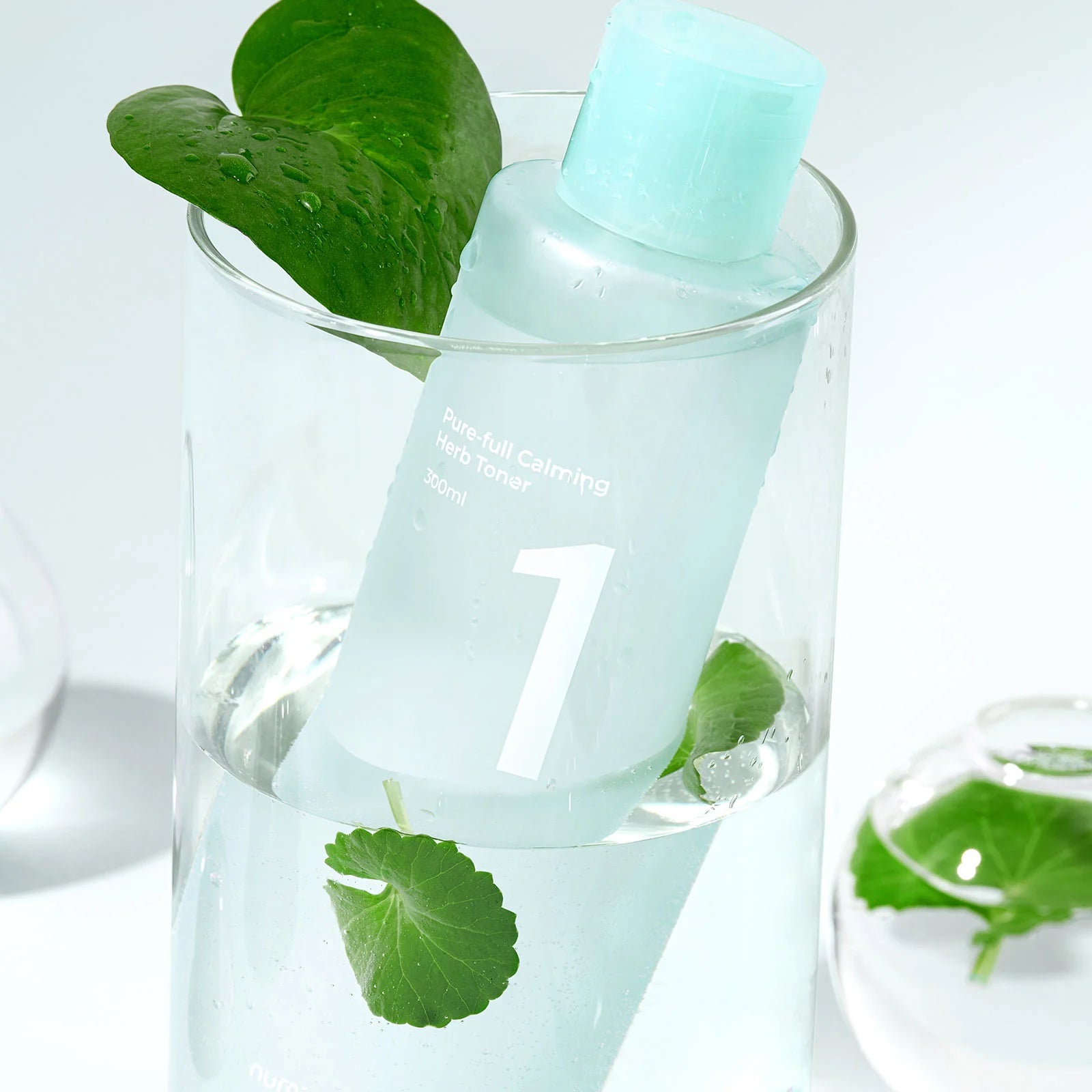 Numbuzin - No.1 Pure-Full Calming Herb Toner (300ml) - v - Seoulful Skincare