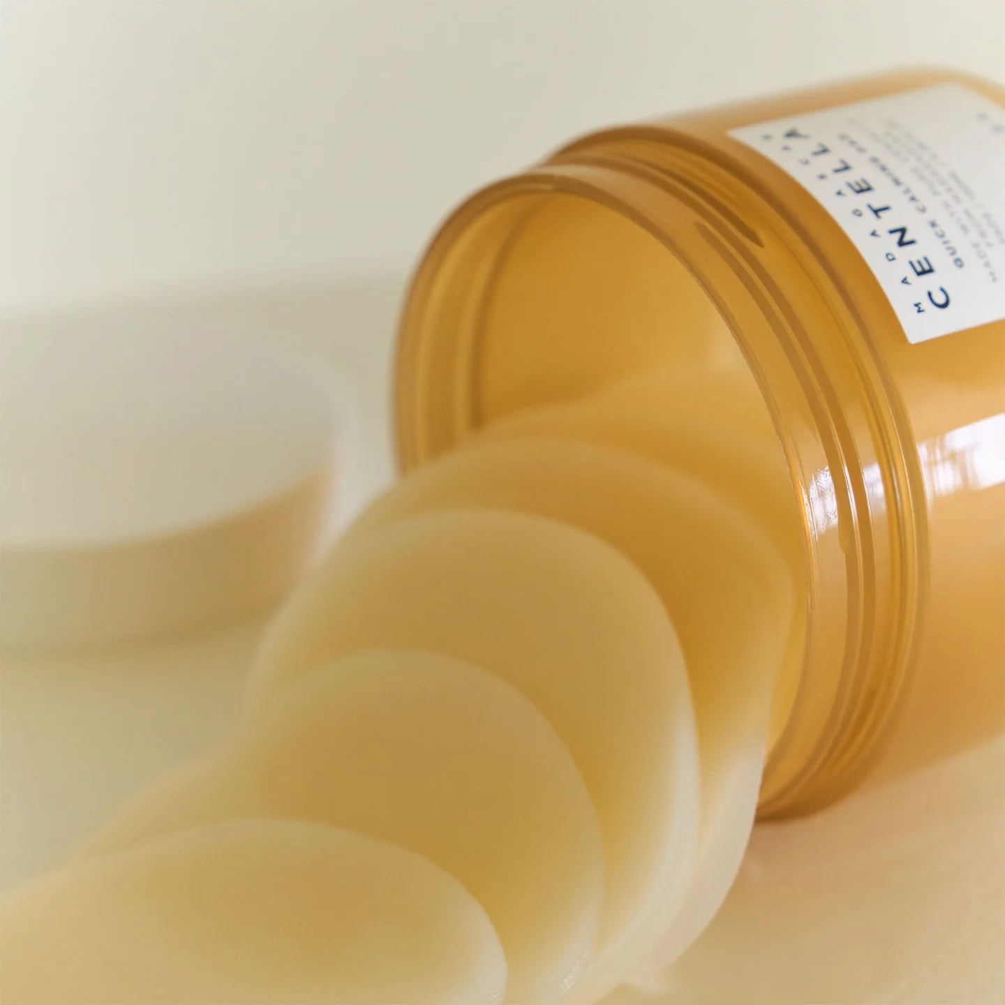 SKIN1004_-_Madagascar_Centella_Quick_Calming_Pad_70_pads_130ml_Lifestyle_-_Seoulful_Skincare