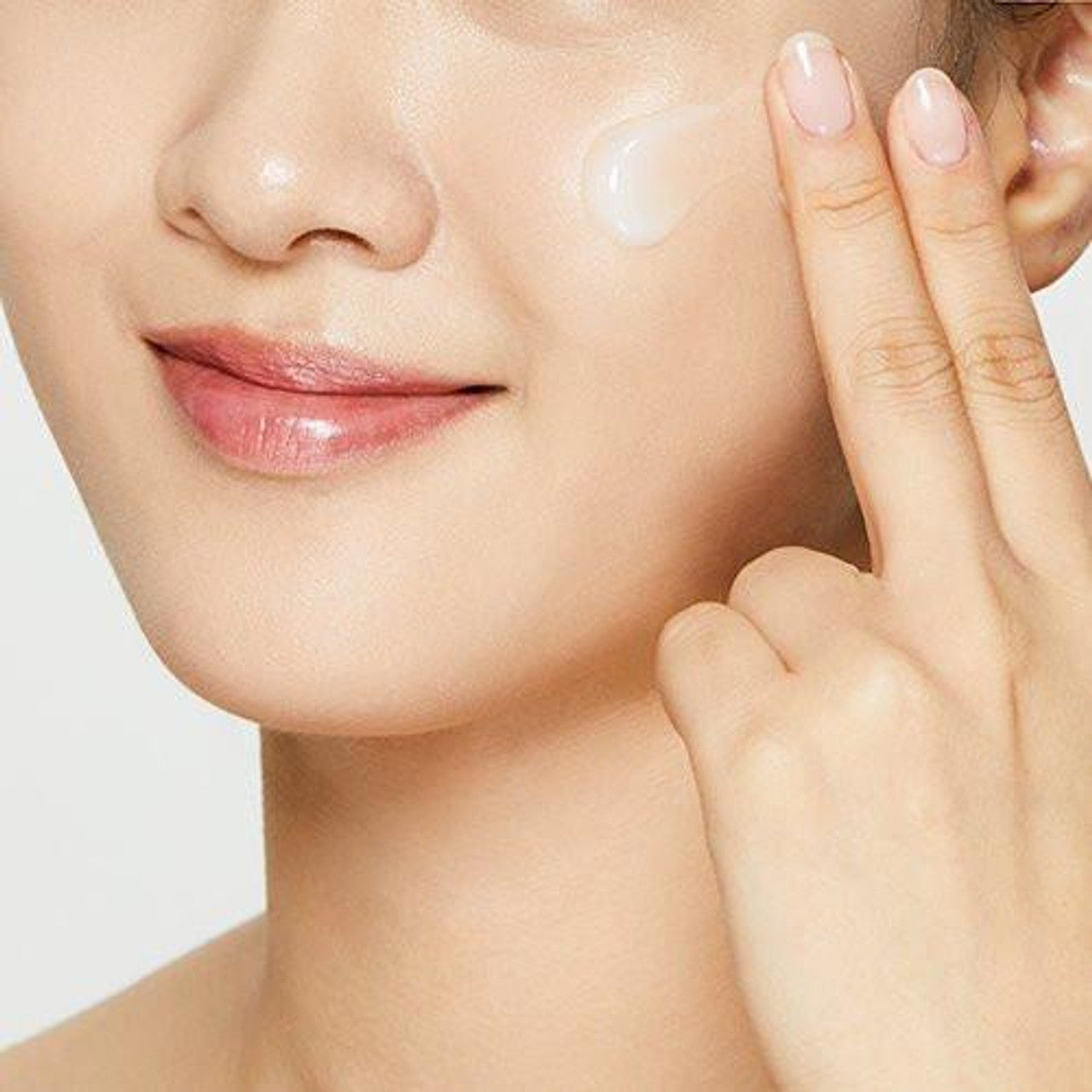 COSRX_-_Oil-Free_Ultra-Moisturizing_Lotion_with_Birch_Sap_100ml_6-_Seoulful_Skincare