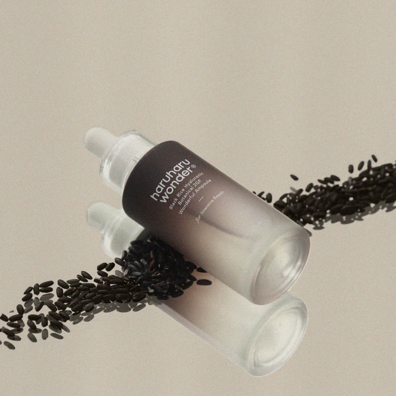 Haruharuwonder_-_Black_Rice_Hyaluronic_Botanical_2GF_Wonderful_Ampoule_30ml_Texture_3-_Seoulful_Skincare