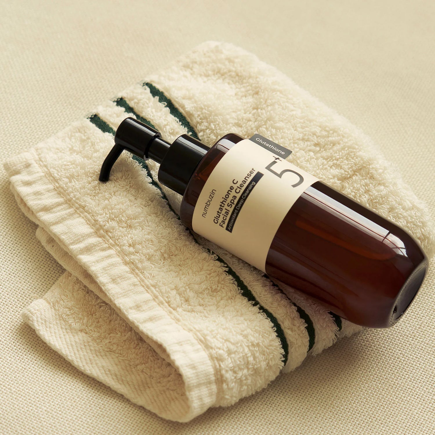 numbuzin no 5 glutathione c facial spa cleanser 200ml Numbuzin numbuzin no 5 glutathione c facial spa cleanser 200ml Numbuzin